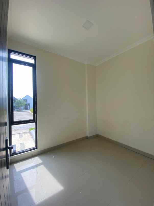 rumah rasa villa di area berkembang di citeureup bogor