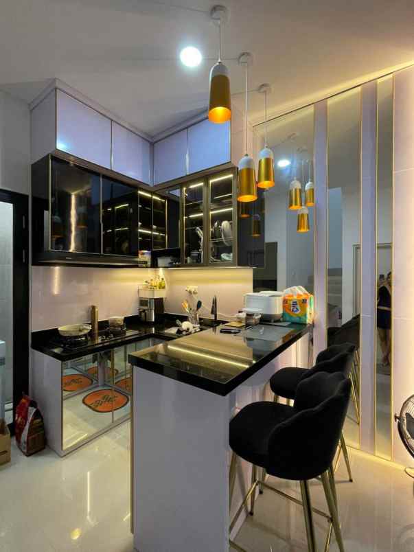 rumah regency one babatan pantai strategis minimalis