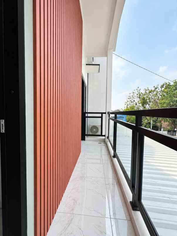 rumah scandinavian 2 lantai di cipayung jakarta timur