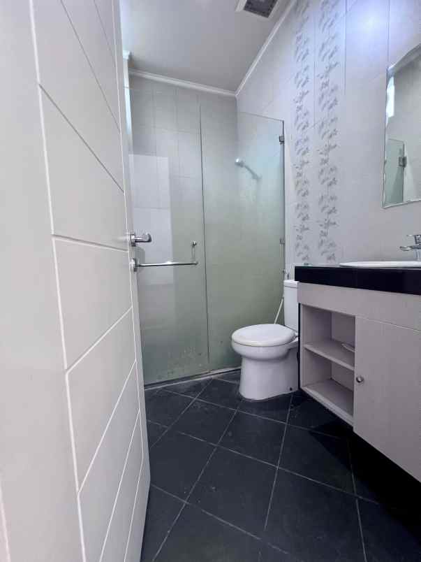 rumah second di cilandak tb simatupang jaksel