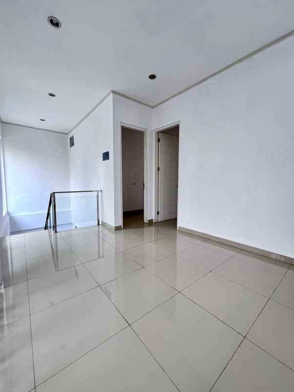 rumah second di cilandak tb simatupang jaksel