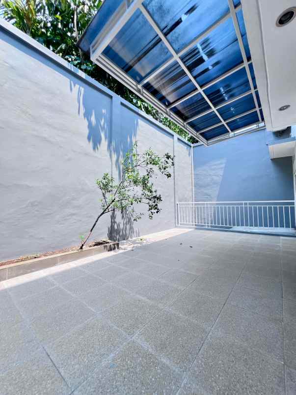 rumah second di cilandak tb simatupang jaksel