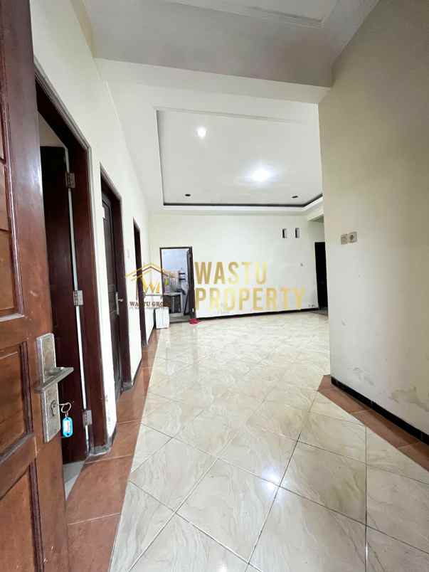 rumah second free renovasi lokasi dekat samsat sleman