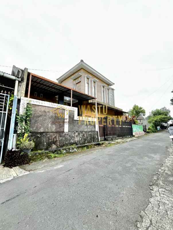 rumah second free renovasi lokasi dekat samsat sleman