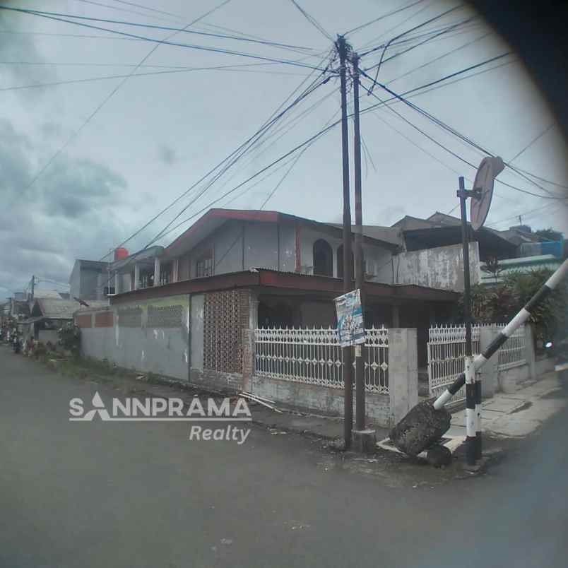 rumah second hook luas di perumnas beji rilin