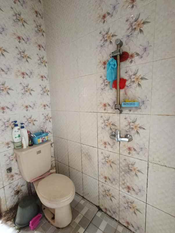 rumah second lokasi strategis di tanjung barat jaksel