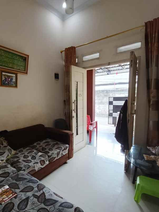 rumah second lokasi strategis di tanjung barat jaksel