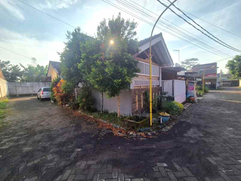 rumah second minimalis siap huni