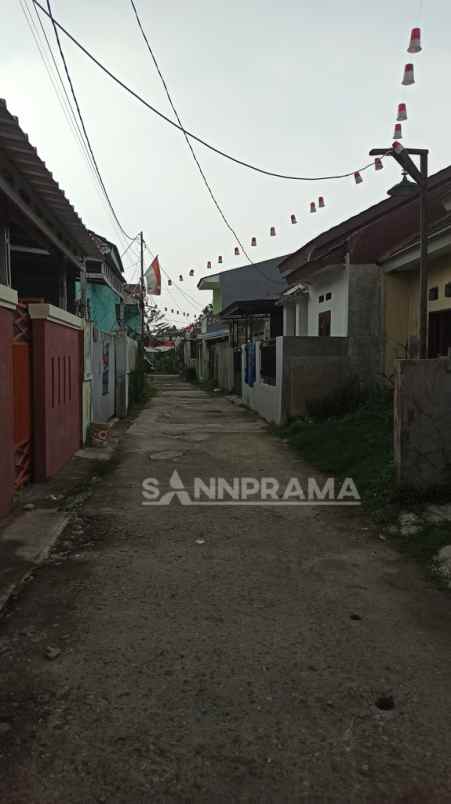 rumah second murah strategis dekat st sawangan