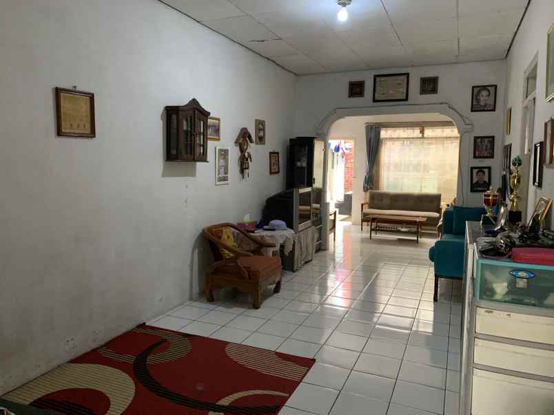 rumah semi furnished di sarijadi dekat ke pusat kota
