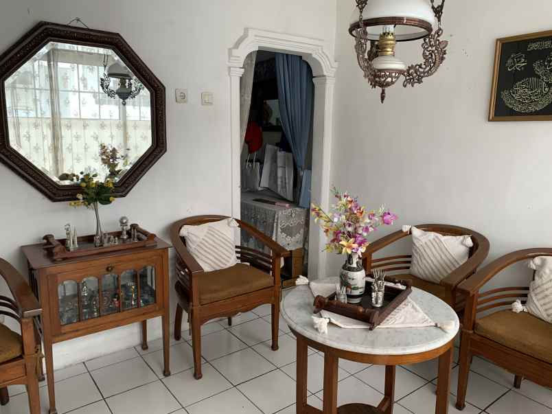 rumah semi furnished di sarijadi dekat ke pusat kota