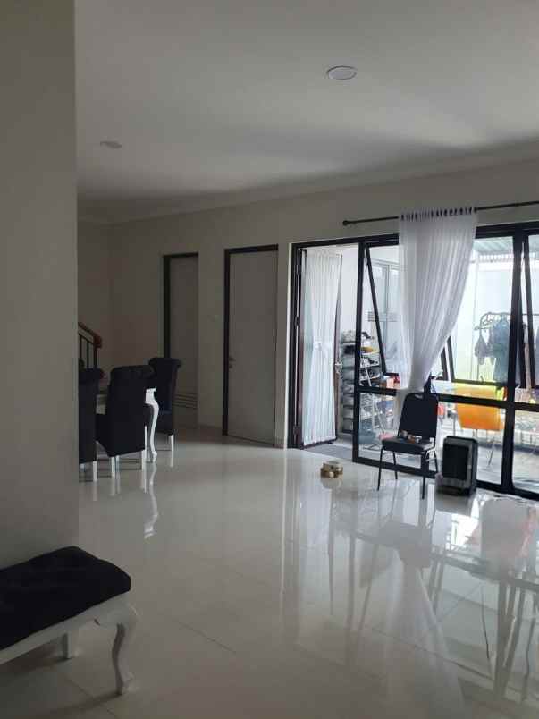 rumah siap huni di cluster cherryville grand wisata