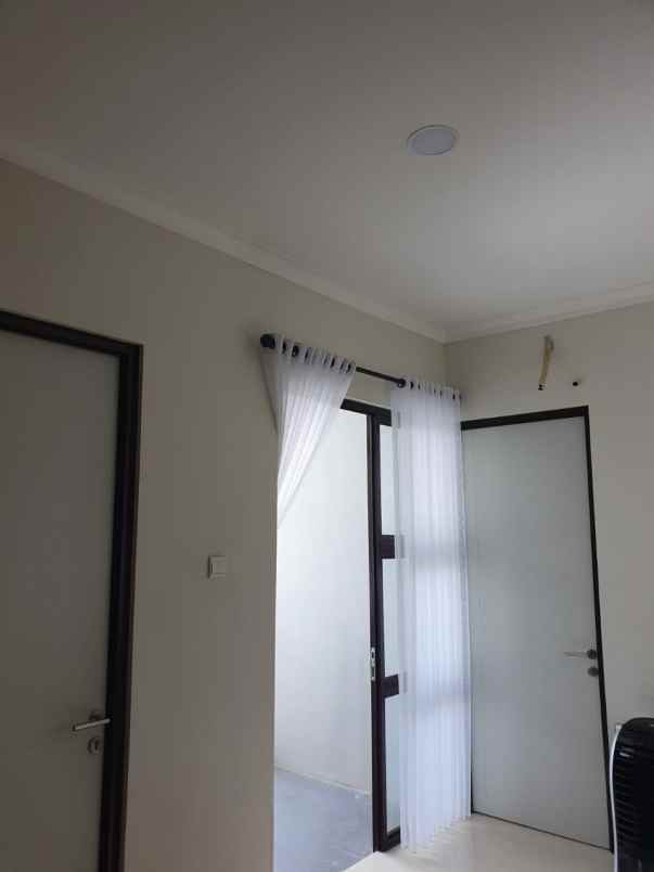 rumah siap huni di cluster cherryville grand wisata