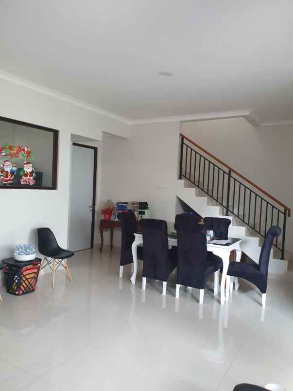 rumah siap huni di cluster cherryville grand wisata