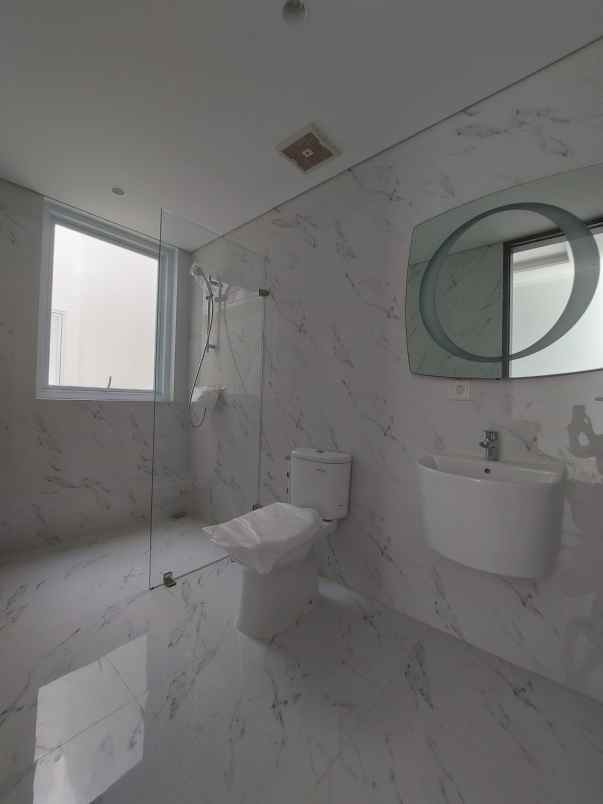 rumah siap huni di kemang timur jakarta selatan