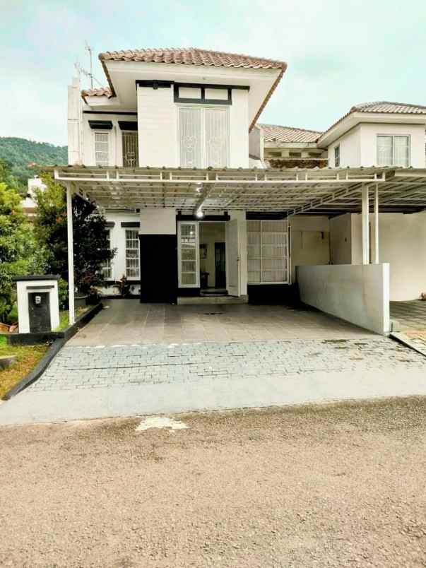 rumah siap huni di legenda wisata cibubur