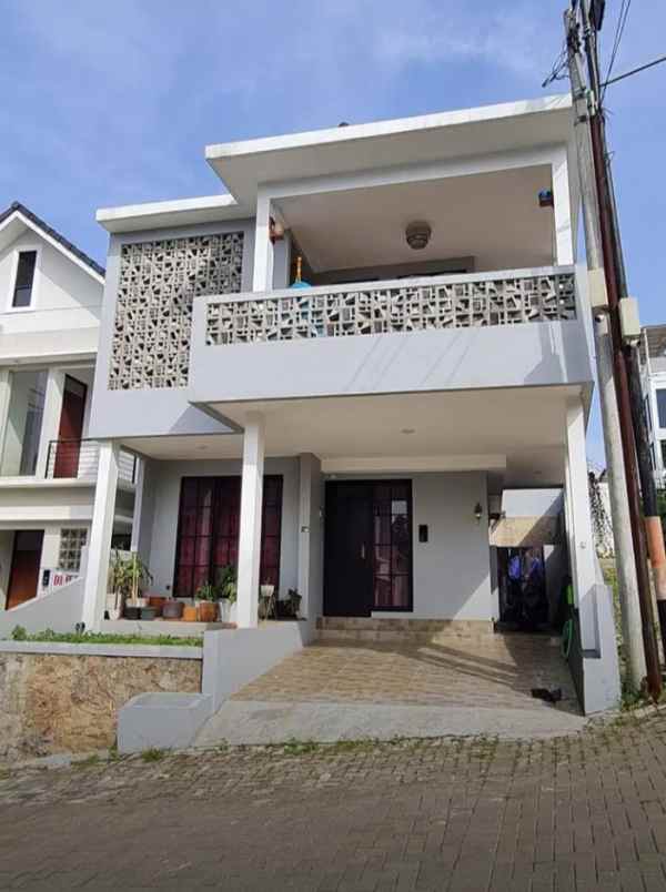 rumah strategis bandung city light padasuka atas lt105