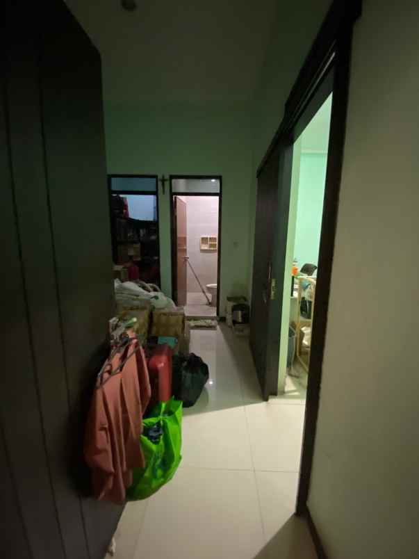 rumah sutorejo utara strategis