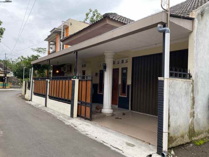 rumah villa baru shm p ada ijin usaha