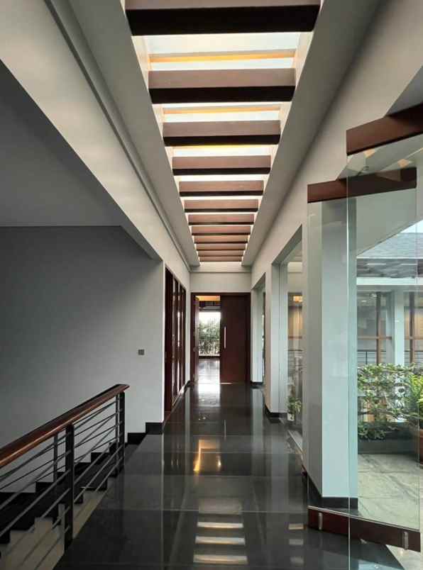 rumah villa mewah fully furnished dago resort pakar