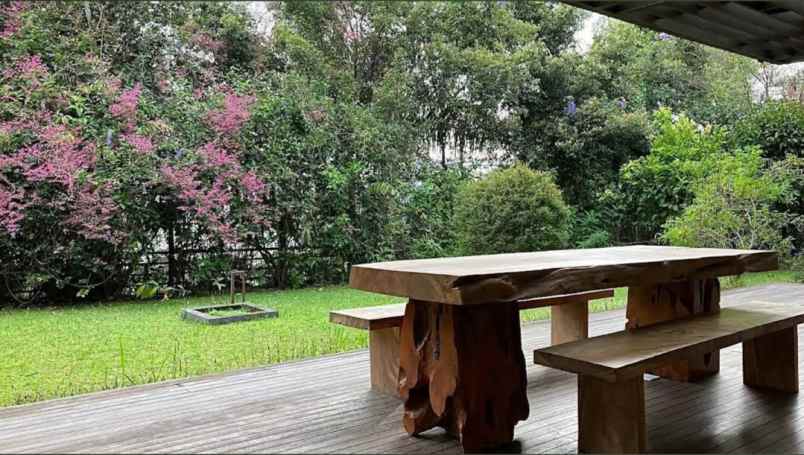 rumah villa mewah fully furnished dago resort pakar