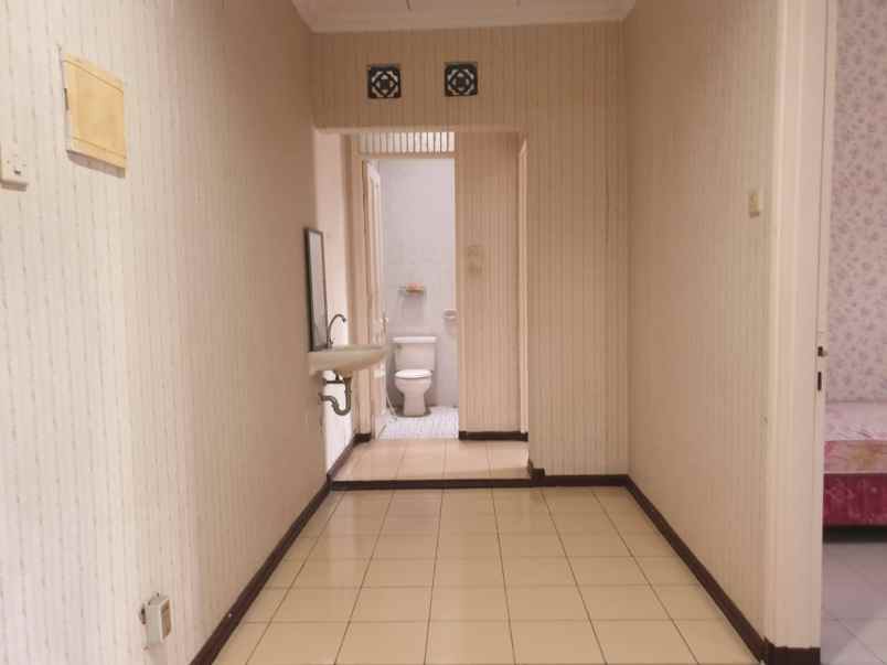 rumah villa sentra raya citraland surabaya