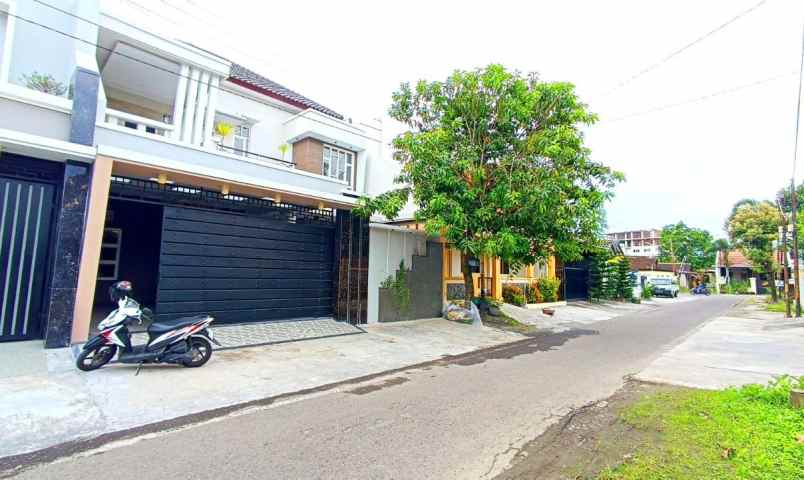 sewa cepat rumah mewah 2lt dekat pintu tol klodran