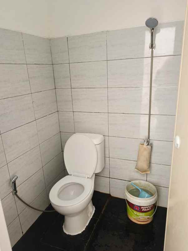 take over rumah siap huni harga nego dekat stasiun