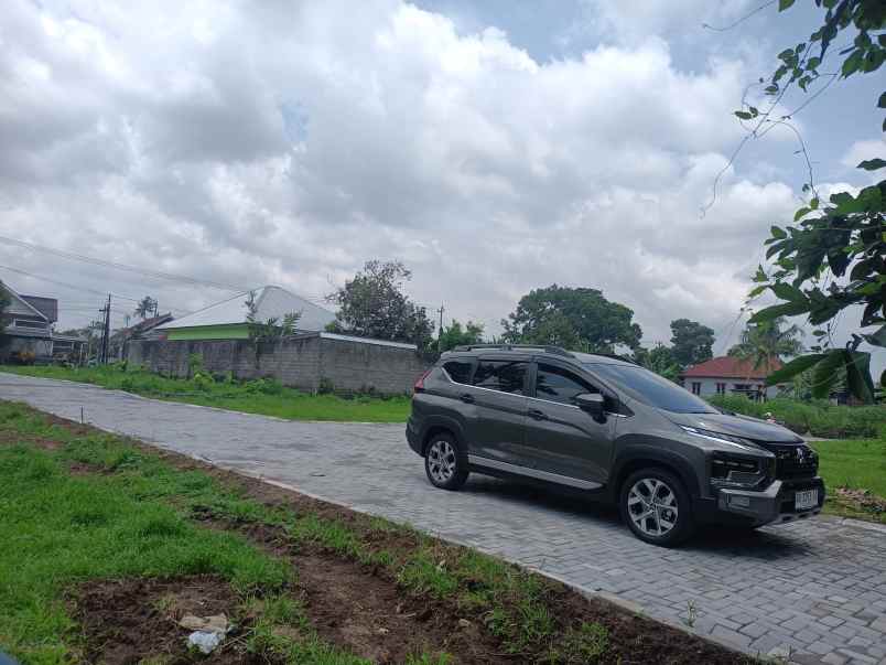 tanah perumahan jakal km 10 tepi jl aspal cluster