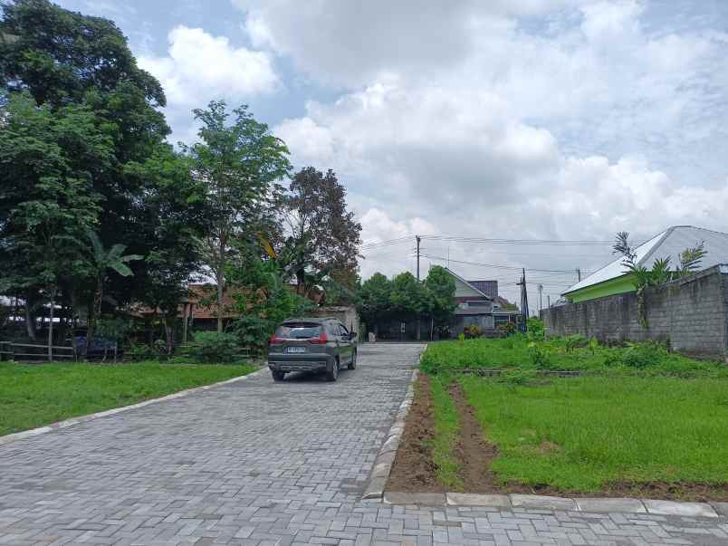 tanah perumahan jakal km 10 tepi jl aspal cluster