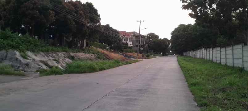 tanah pinggir jalan bonus kostan 16 pintu kota seran