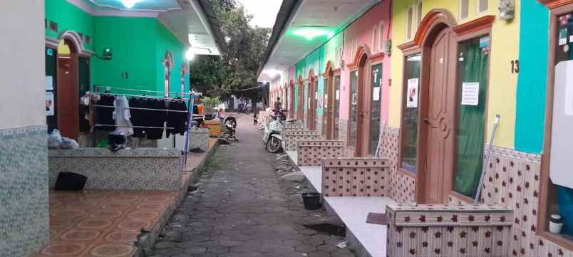 tanah pinggir jalan bonus kostan 16 pintu kota seran