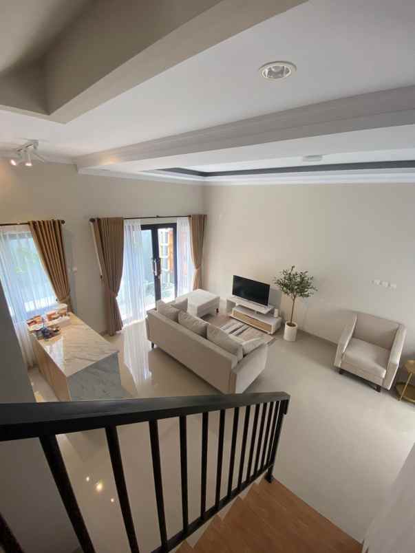 tugu cimanggis rumah mewah strategis harga nego