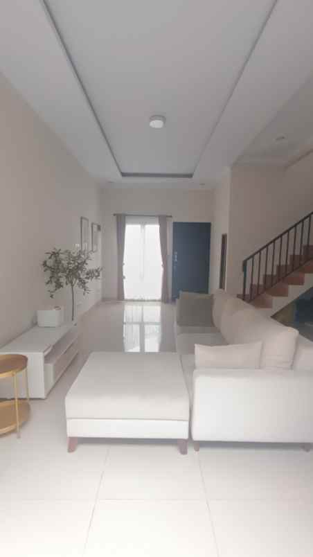 tugu cimanggis rumah mewah strategis harga nego