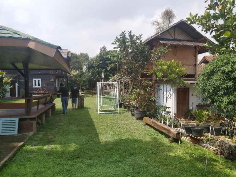 villa clasic di cisarua lembang