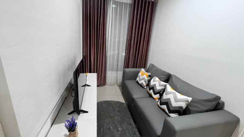 apartemen 2br strategis tol grand kamala lagoon bekasi