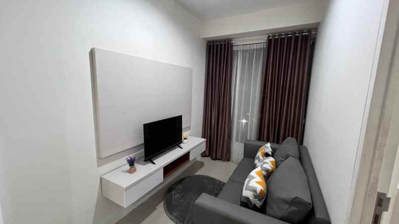 apartemen 2br strategis tol grand kamala lagoon bekasi