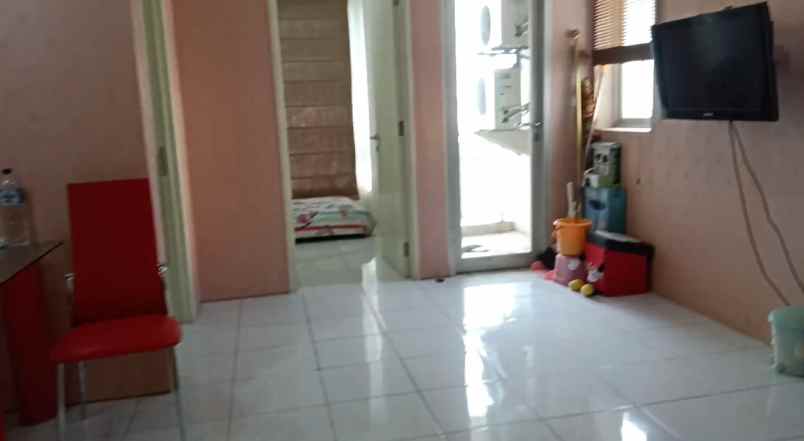 apartemen east cost lantai 11 lift private