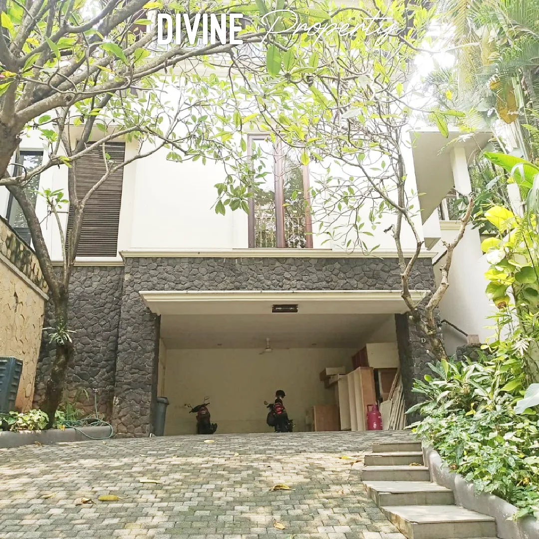 balinese style house inside compound at cilandak