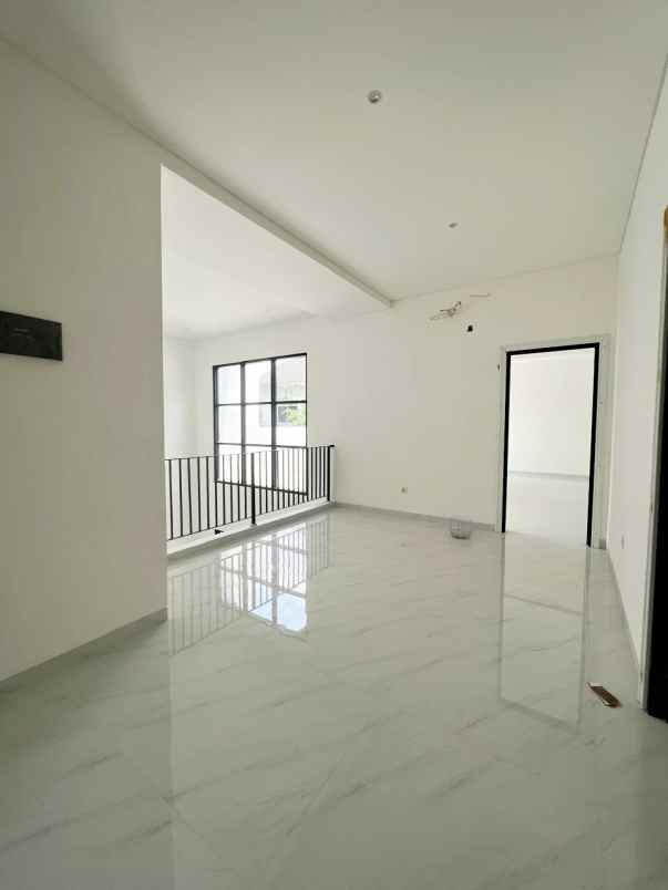 brand new house 2 lantai puspita loka bsd tangsel