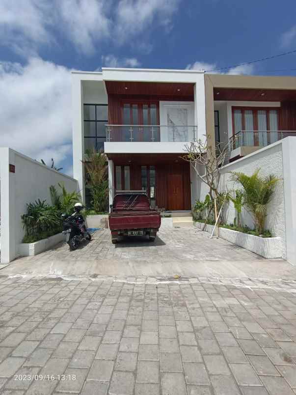 brand new villa dekat pantai melasti bali