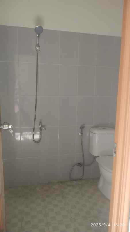 cluster mewah siap huni dekat stasiun krl bekasi timur