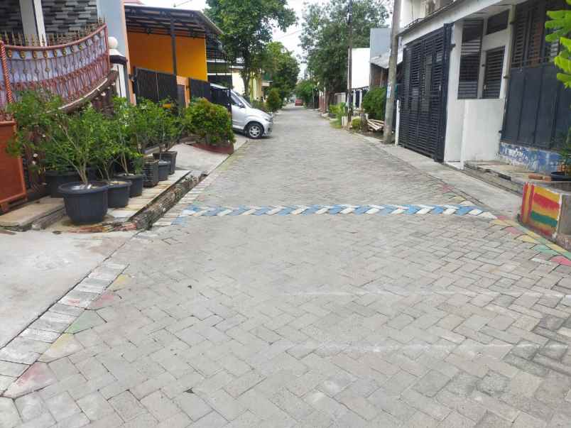 di sewain rumah pertahun di harapan indah bekasi j0013