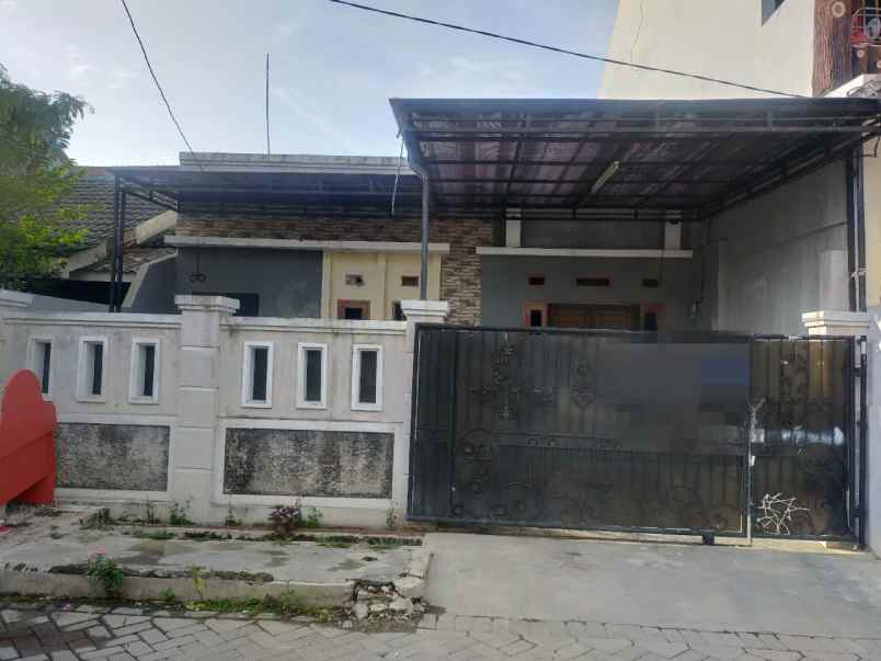 di sewain rumah pertahun di harapan indah bekasi j0013