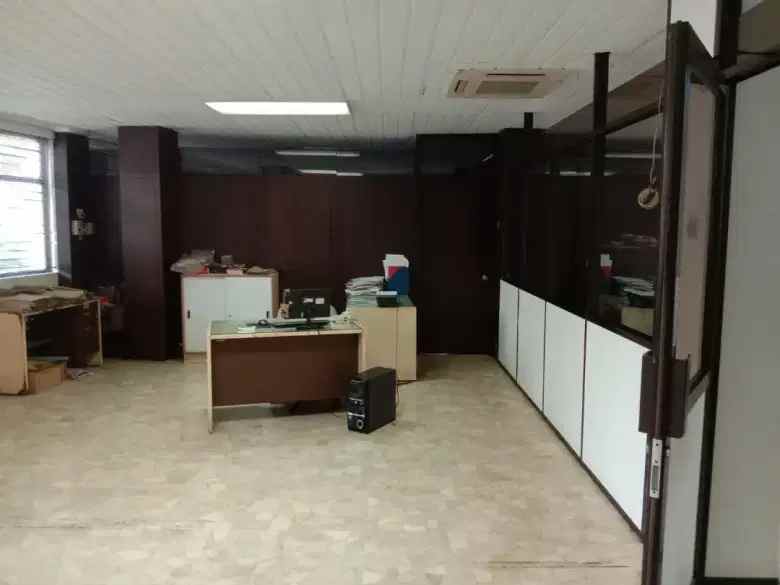 dijual 2 ruko gandeng lokasi di harmoni jakarta pusat