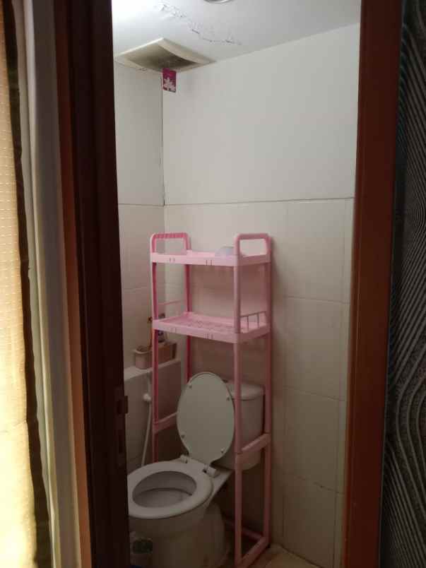 dijual apartemen green lake view ciputat