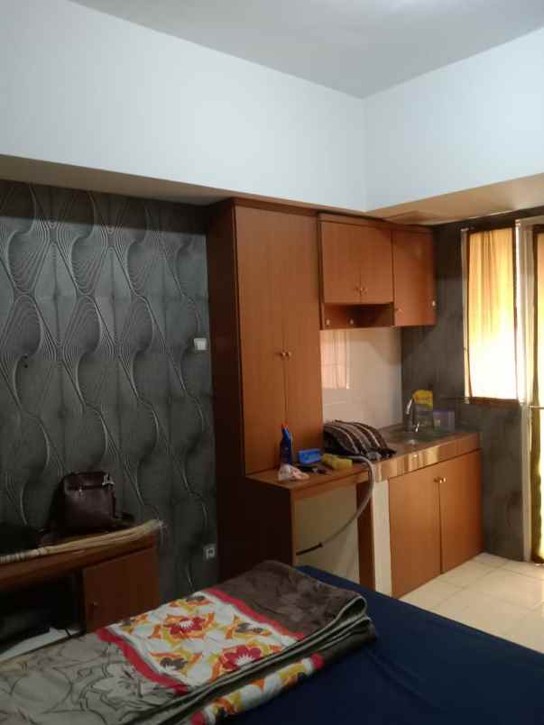 dijual apartemen green lake view ciputat