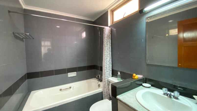 dijual apartemen tb simatupang