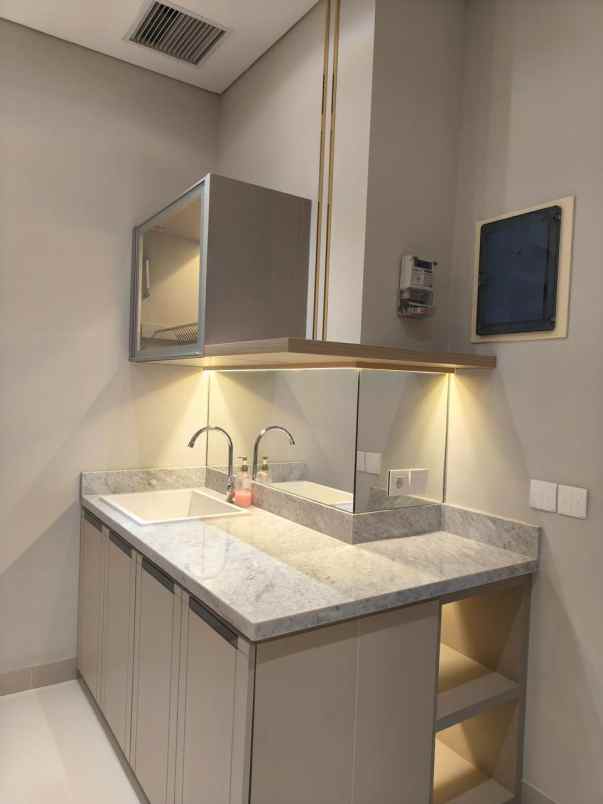 dijual apartemen vertu ciputra world