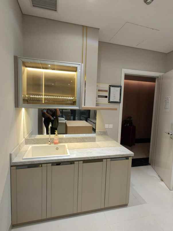 dijual apartemen vertu ciputra world